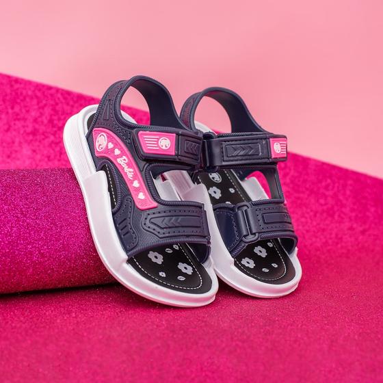 Imagem de Chinelo Infantil Feminino Barbie Leve e Confortável Slide de Menina