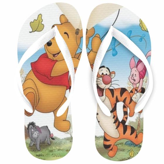 Imagem de Chinelo Ursinho Pooh desenho. Presente infantil menino e menina