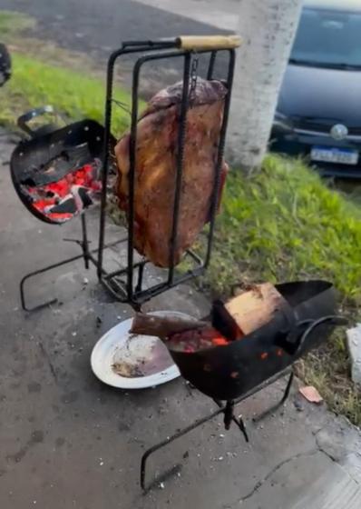 Imagem de Churrasqueira Costela Fogo de Chão Grelha até 30kg