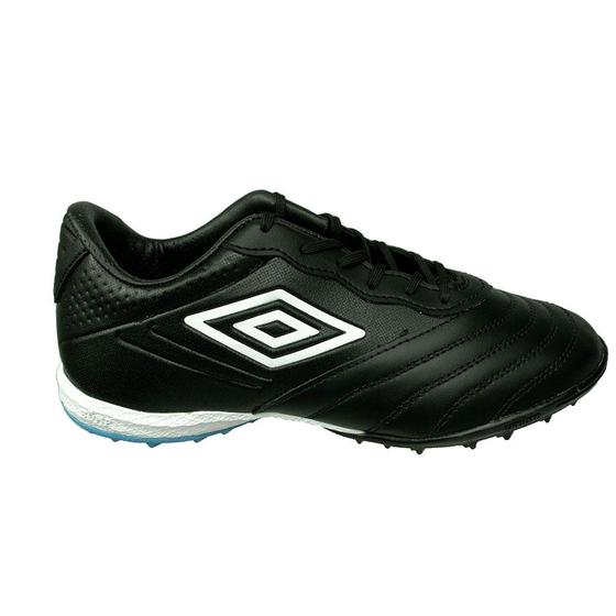 Chuteira Umbro Tocco III Premier Society é boa?