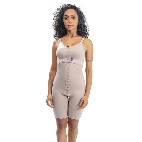 Imagem de Cinta Pós Cirúrgica Short Subdividida Com Alça e Fecho Frontal Corpo Belo