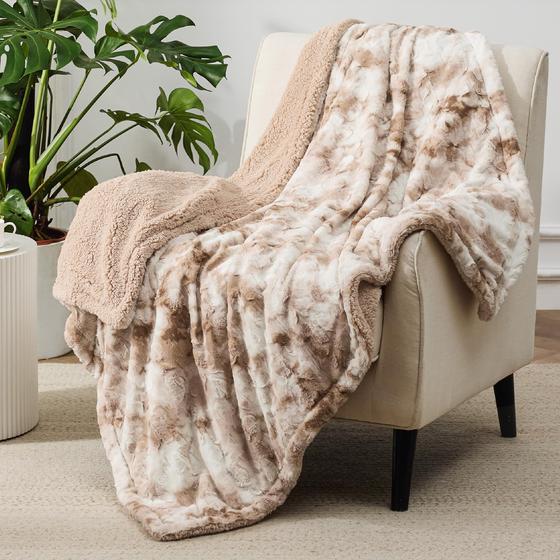 Imagem de Cobertor Bedsure Sherpa Faux Fur Warm Cozy Taupe 130x150cm