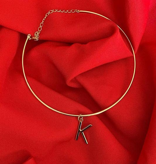 Imagem de Colar Aro Com Letra Grande - Choker Personalizada Com Inicial - Semijoia Banhada a Ouro 18k