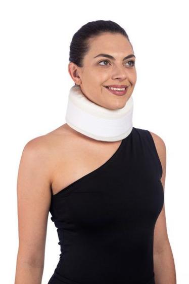 Imagem de Colar Cervical Espuma GLC Bege: Conforto e Suporte Bem-Estar