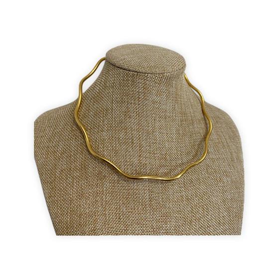 Imagem de Colar Choker Liso Ondulado Dourado