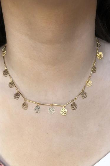 Imagem de Colar Com Corrente Com Mini Flores Banhado Em Ouro 18k