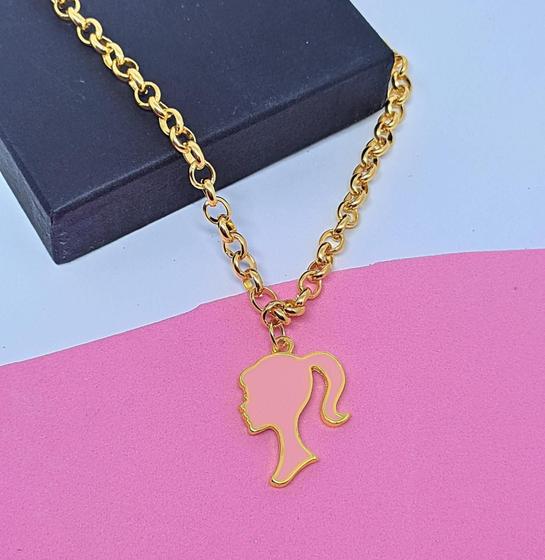 Imagem de Colar Corrente Feminino Elo Português com Pingente Barbie Rosa Pink Dourado Folheado Ouro 18k Tendência Moda Lançamento