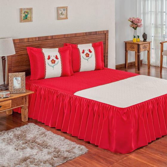 Colcha Casal Matelado Ultrassônico Bordado 3 Peças Juliana - Vermelho Menor preço em Colcha Casal Matelado Ultrassônico Bordado 3 Peças Juliana - Vermelho
