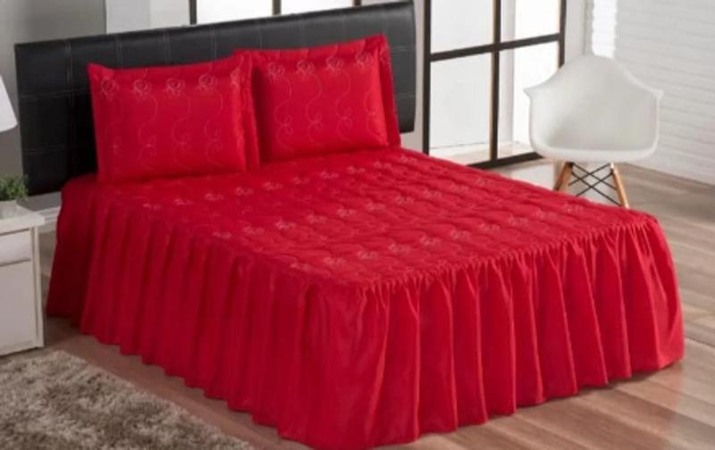 Imagem de Colcha Desejo Bordada Para Cama Casal Padrão Com Babado Kit 3 Peças Cama Posta!