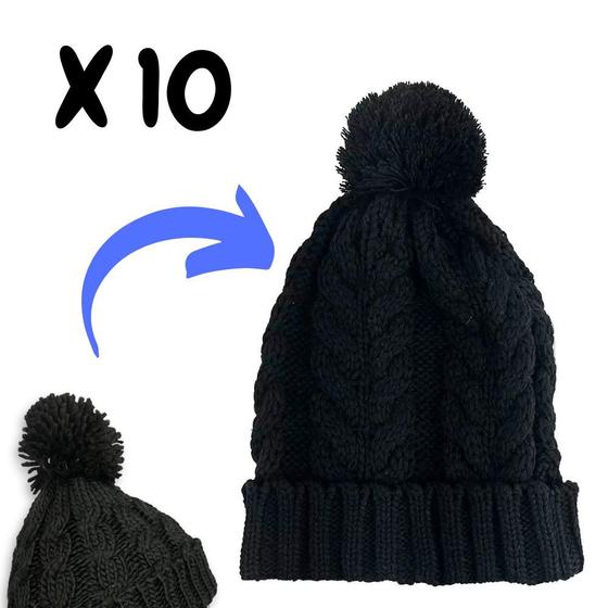 Imagem de Combo 10 Touca De Frio Com Pompom Preta Gorro De Lã Tricot