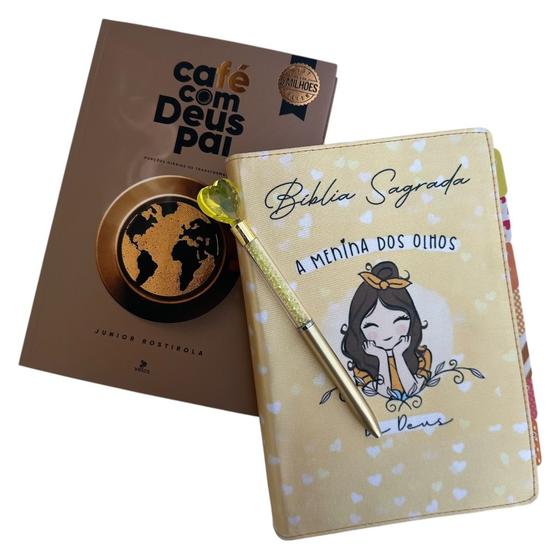 Imagem de Combo Bíblia A menina dos olhos de Deus com Abas adesivas + Cafe com Deus Pai 2025 + caneta diamante