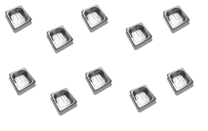 Imagem de CONJ 10 CUBAS Gastronômicas Em INOX 1/6x65 mm 900 ml + 10 TAMPAS POLI 1/6 Com ABERTURA Para COLHERES e CONCHAS SB