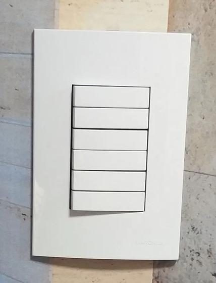 Imagem de Conjunto 4x2 Com 6 Interruptores Paralelos Sleek Branco MarGirius