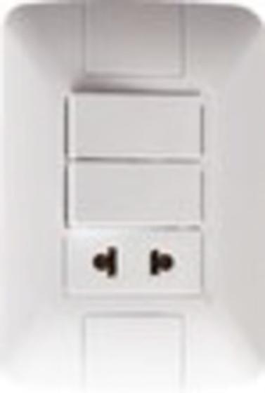 Imagem de Conjunto 4x2 con 2 Interruptores Sencillos 10 A 250 V y 1 Tomacorriente 2P 15 A - 16 A 250 V Tramont
