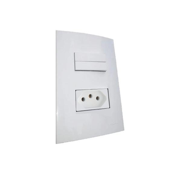 Imagem de Conjunto 4x2 + Interruptor Duplo c/ tomada de 10A Branco