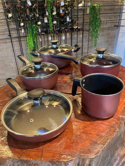 Imagem de Conjunto Caçarola + Panelas com cabo + Frigideira + Caneco.