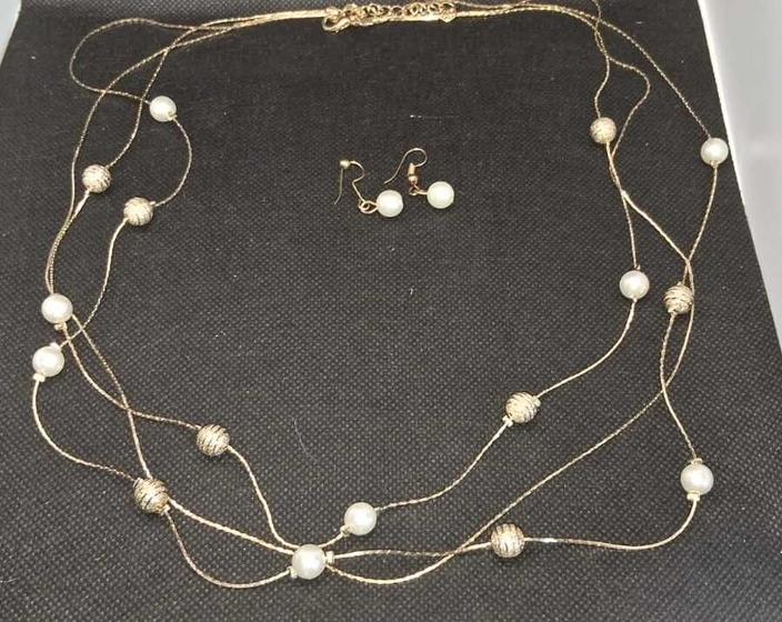 Imagem de CONJUNTO Colar com Pérolas e Brincos Folheados Ouro18K