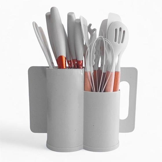 Imagem de Conjunto de 19 Utensílios de Cozinha em Silicone com Cabos de Madeira e Base Oval - Branco
