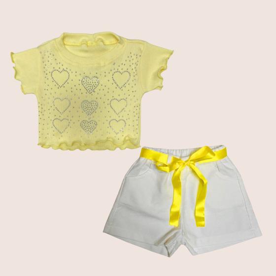 Imagem de Conjunto de Blusa com Strass/Brilho e Shorts Branco com Fita