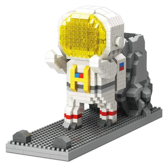 Imagem de Conjunto de brinquedos de blocos de construção SIOYTOER Micro Bricks Astronaut