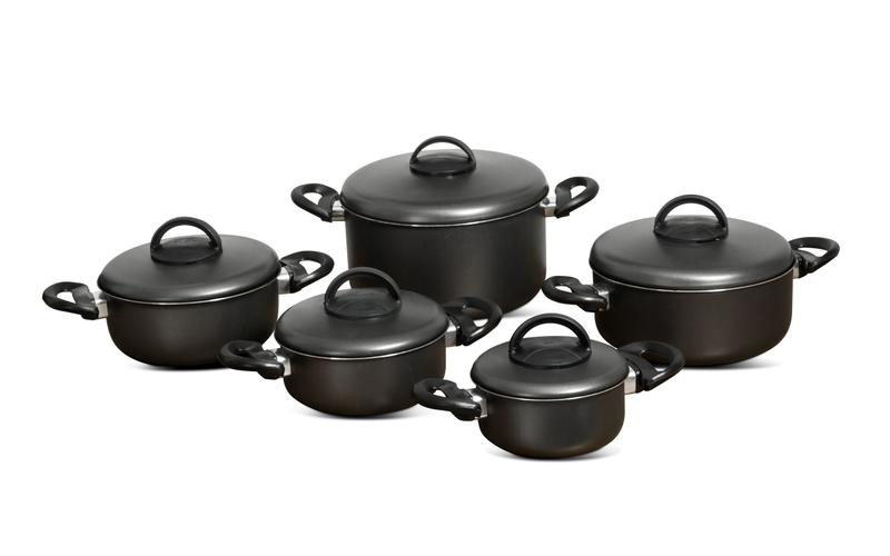 Conjunto de Caçarolas Antiaderente 05 Peças Preto com Tampa em Alumínio Menor preço em Conjunto de Caçarolas Antiaderente 05 Peças Preto com Tampa em Alumínio