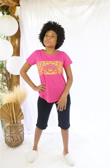 Imagem de Conjunto de camiseta em algodão rosa e calça pescador preta