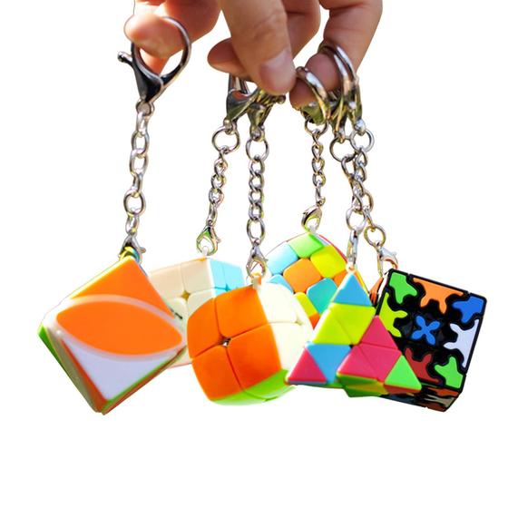 Imagem de Conjunto de chaveiros Yealvin Mini Cubes 2x2 3x3 3x3x3 Bread Pyraminx