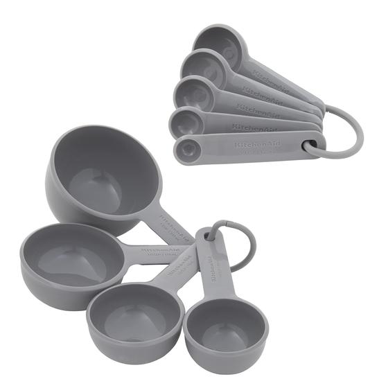 Imagem de Conjunto de copos e colheres de medição KitchenAid Universal, 9 peças, cinza