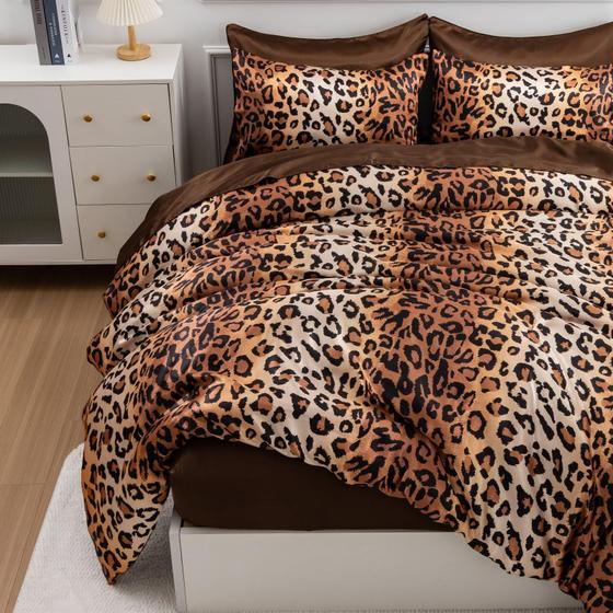 Imagem de Conjunto de edredom A Night Night Leopard Print Satin Full/Queen