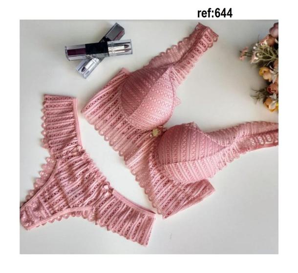 Imagem de Conjunto de lingeriecropped sensual todo em renda exclusiva, que incrementa também as alças.