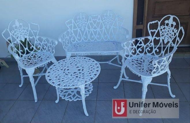 Imagem de Conjunto de Mesa Para Jardim Floral com Namoradeira e Mesa Baixa em Alumínio Fundido Unifer Móveis