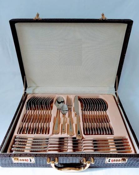 Conjunto de Talheres 84pçs Inox e Filetes Banhados em Ouro 24K Menor preço em Conjunto de Talheres 84pçs Inox e Filetes Banhados em Ouro 24K