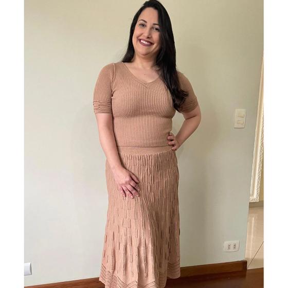 Imagem de Conjunto em Tricô Modal com Lurex Cropped e Saia Midi Nude