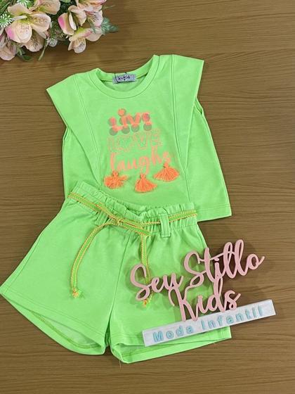 Conjunto Infantil Kukie Shorts e Blusa Verde Love Imagem de Conjunto Infantil Kukie Shorts e Blusa Verde Love