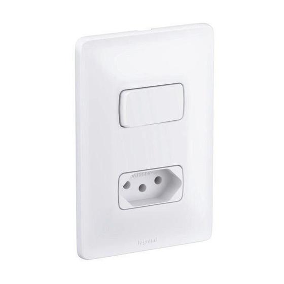 Imagem de Conjunto Interruptor Simples E Tomada 10A 680112 Pial Zeffia
