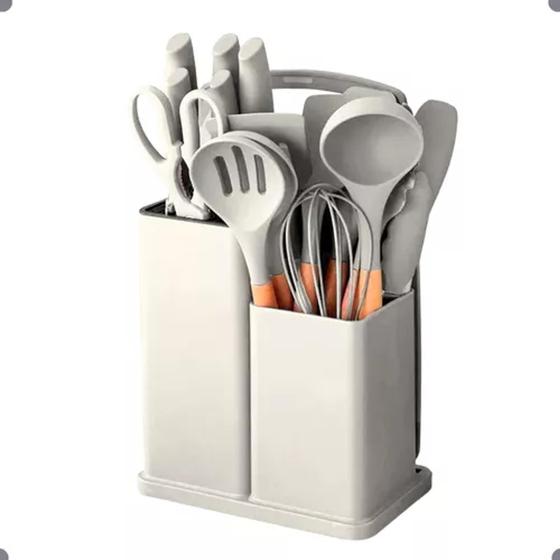 Imagem de Conjunto Kit 18 Utensílios de cozinha, silicone premium resistente ao calor e com cabo de madeira.