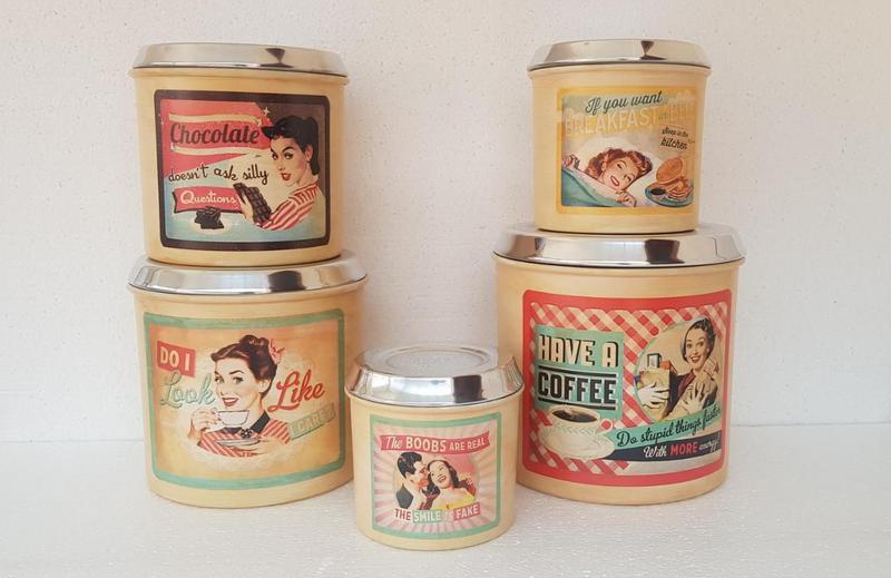 Conjunto Latas Mantimentos Retrô Vintage Estampa Variadas - 5 Peças - Bege Menor preço em Conjunto Latas Mantimentos Retrô Vintage Estampa Variadas - 5 Peças - Bege