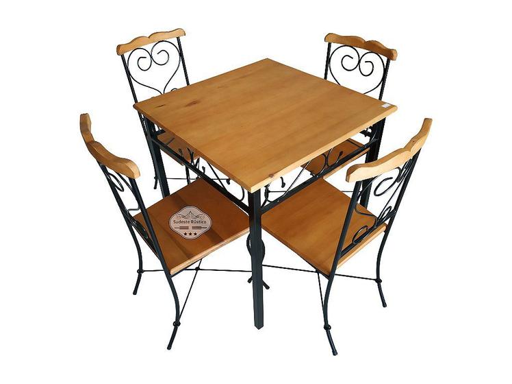 Imagem de Conjunto Mesa Com 4 Cadeiras de Coração Em Madeira de Demolição e Ferro Sudeste Rústico