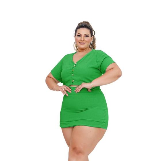 Imagem de Conjunto Plus Size Feminino Cropped com Botões e Short Saia