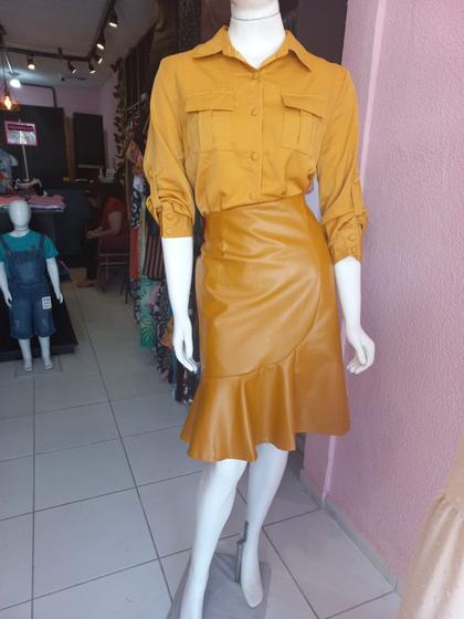 Imagem de Conjunto saia e blusa
