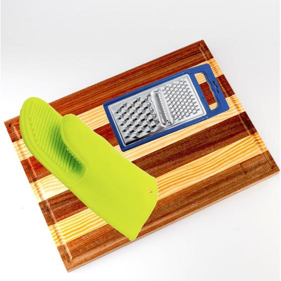 Imagem de Conjunto Tabua Carne 45cm Com Ralador 3 em 1 + Luva Silicone