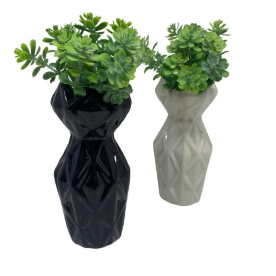 Imagem de Conjunto vasinho trabalhado branco e preto com plantinha