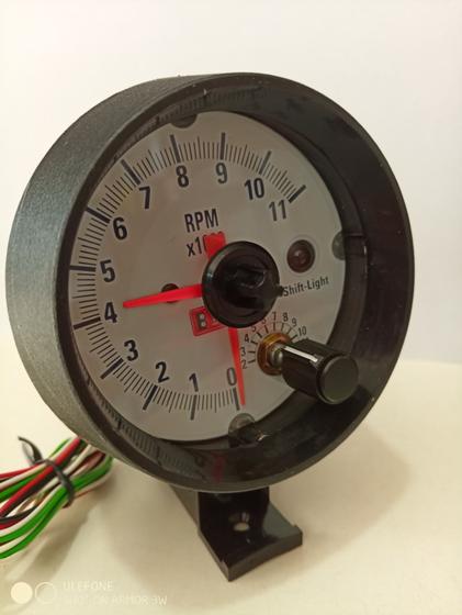 Imagem de Contagiros 93mm silver series Auto Gauge Clássico com shift