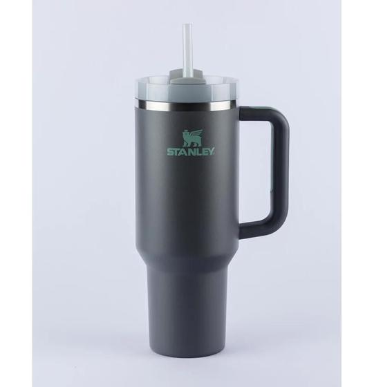 Copo Quencher Térmico 2.0 Stanley 1,18 Litros Menor preço em Copo Quencher Térmico 2.0 Stanley 1,18 Litros