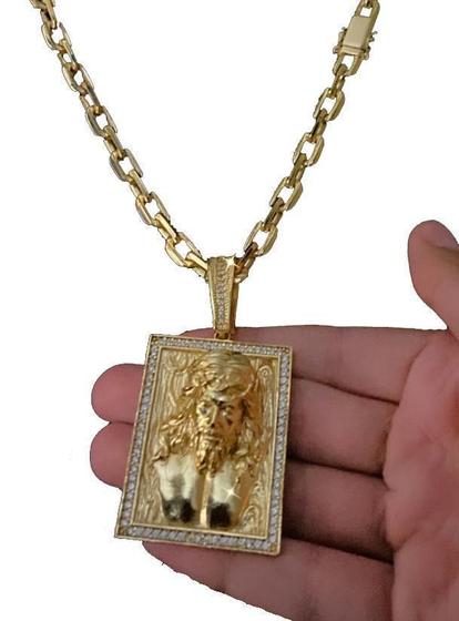 Imagem de Cordão Cadeado 10Mm + Pingente Jesus 3D - Banhado A Ouro 18K