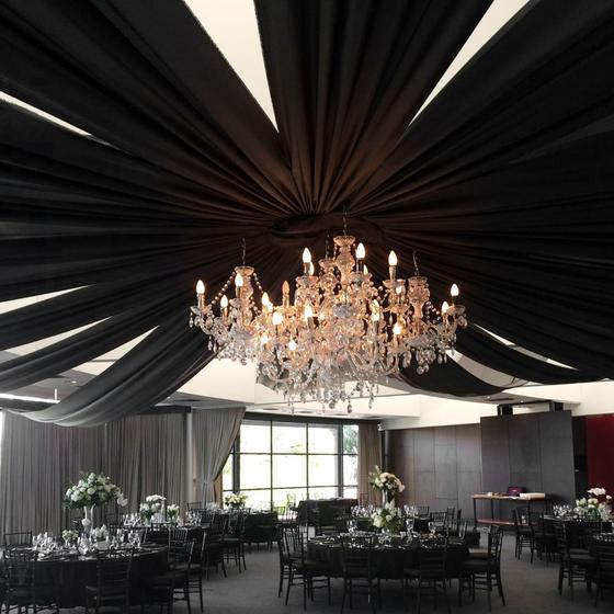 Imagem de Cortinas de Teto Showgeous Black Chiffon para Casamento - 6 Painéis (1,5m x 3m)