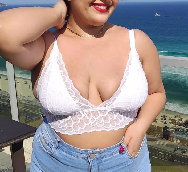 Imagem de Cropped Plus Size. Top Sutiã. Lingerie em Renda. Moda Primavera Verão Frimodas.