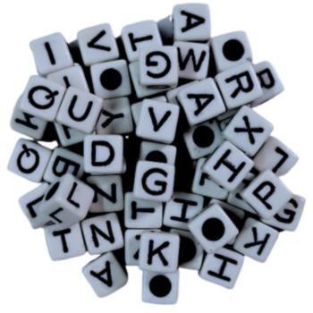 Imagem de Cubo Quadrado c/furo alfabeto Branco/letra Preta 500gr MM BIJU