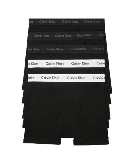 Imagem de Cuecas boxer Calvin Klein Classics de algodão para homens, pacote com 5