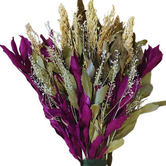 Imagem de  Decoração com Flores Secas Estilo Rústico e Luxuoso em Buques